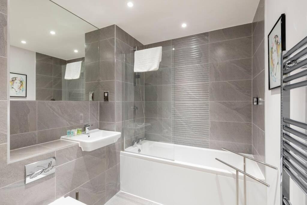 Stylish 2 Bed 2 Bath In Highgate & Free Parking Leilighet London Eksteriør bilde